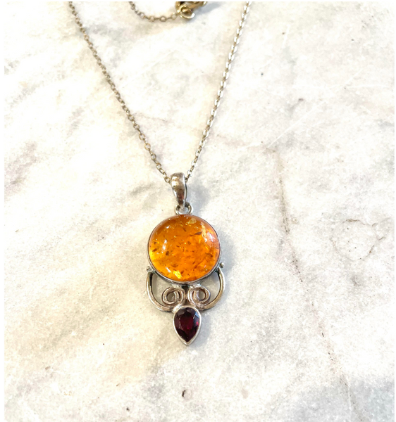 22" Vintage 1980s Sterling Silver & Amber Pendant Necklace