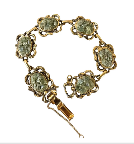 Vintage Jade Chip and Gold Tone Bracelet
