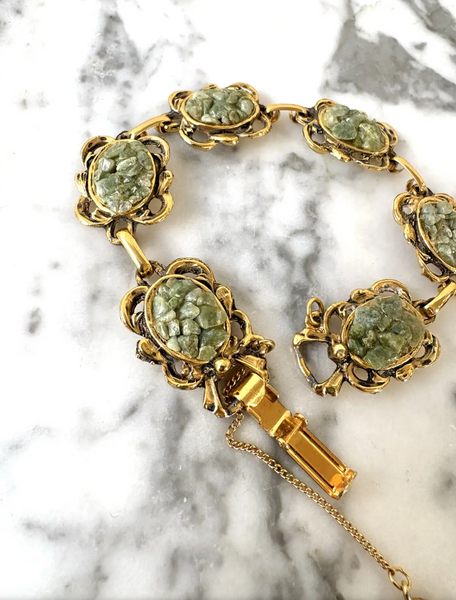 Vintage Jade Chip and Gold Tone Bracelet